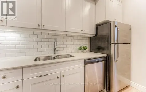 112 Union Street East Waterloo ON N2J 1C5
