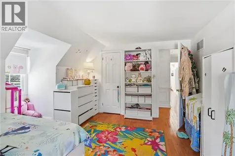 208 North Shore Boulevard West Burlington ON L7T 1A4
