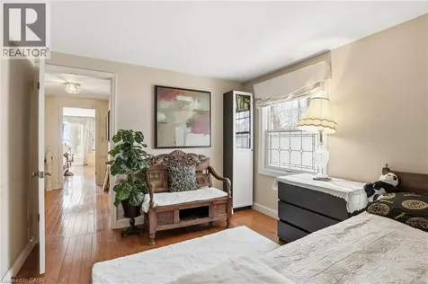 208 North Shore Boulevard West Burlington ON L7T 1A4