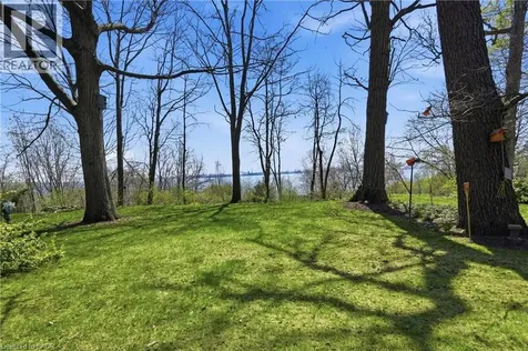 208 North Shore Boulevard West Burlington ON L7T 1A4