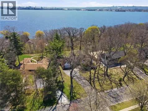 208 North Shore Boulevard West Burlington ON L7T 1A4