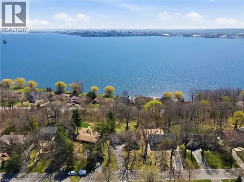 208 North Shore Boulevard West Burlington ON L7T 1A4