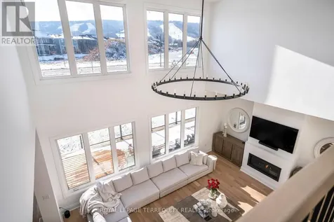 109 Stillwater Crescent Blue Mountains ON L9Y 4P5
