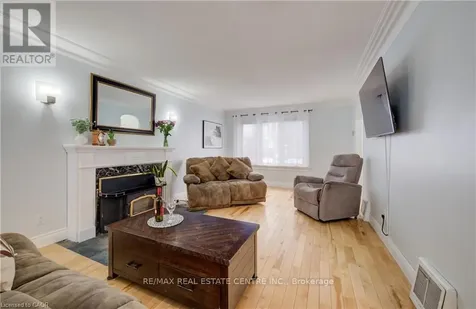 76 Brentwood Avenue Kitchener ON N2H 2C8