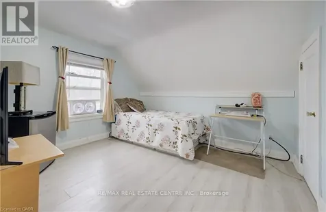 76 Brentwood Avenue Kitchener ON N2H 2C8