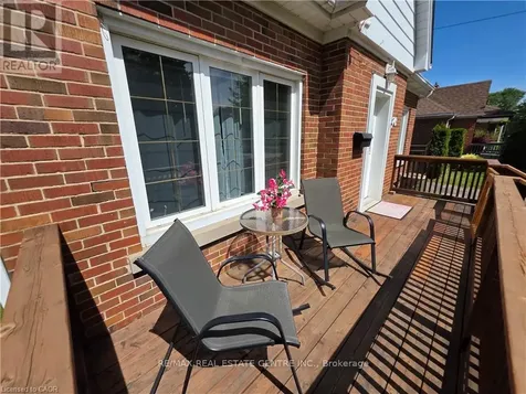 76 Brentwood Avenue Kitchener ON N2H 2C8