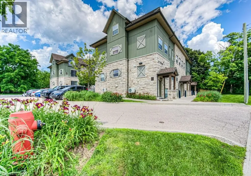 112 Union Street East Waterloo ON N2J 1C5