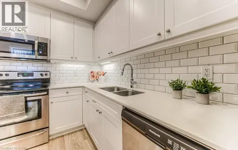 112 Union Street East Waterloo ON N2J 1C5