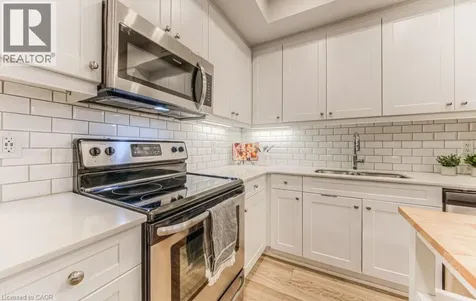 112 Union Street East Waterloo ON N2J 1C5