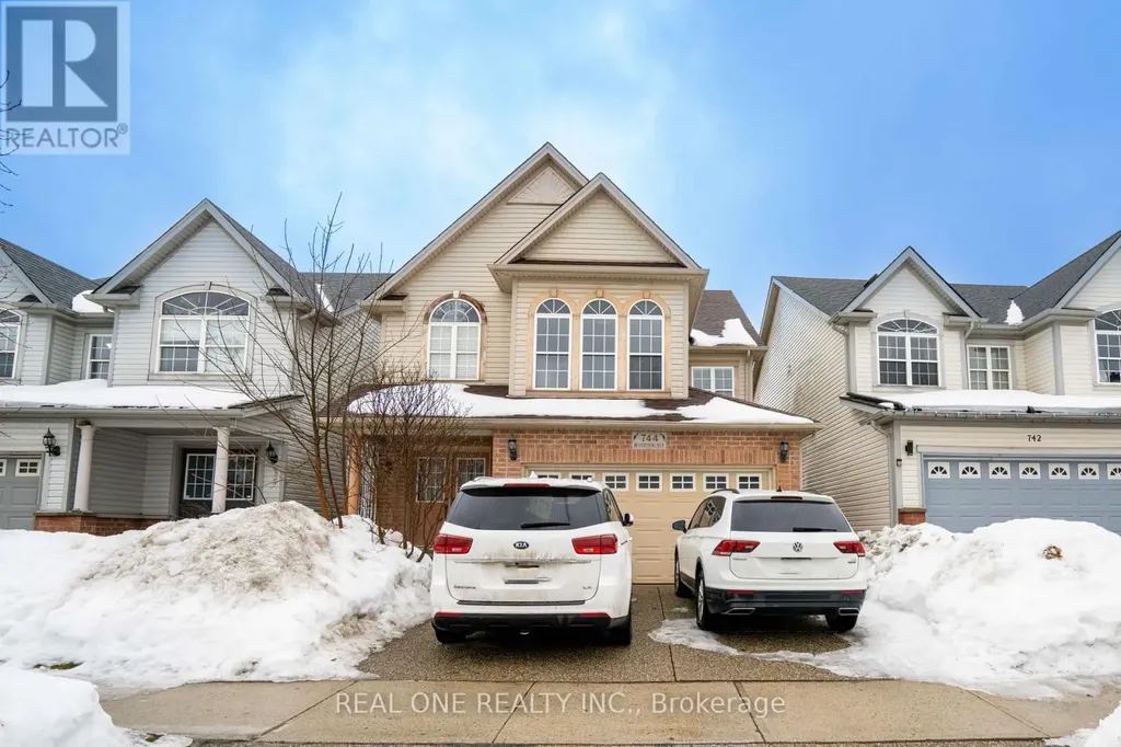 744 Brandenburg Boulevard Waterloo ON N2T 2W9