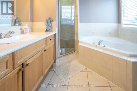 744 Brandenburg Boulevard Waterloo ON N2T 2W9