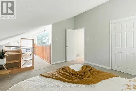 115 Pioneer Lane Blue Mountains ON L9Y 0M6