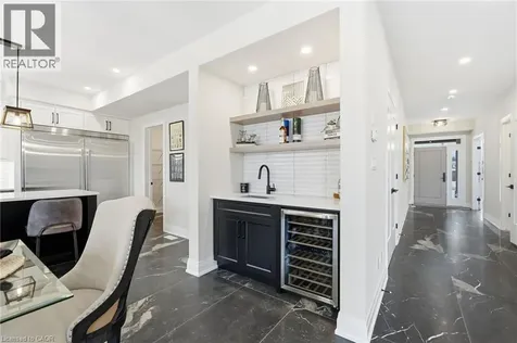 7 Bartlett Avenue Grimsby ON L3M 5N7