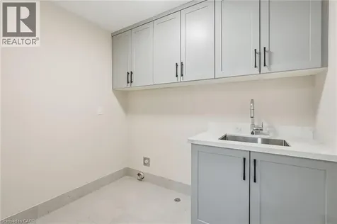 7 Bartlett Avenue Grimsby ON L3M 5N7