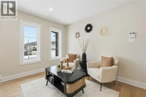 7 Bartlett Avenue Grimsby ON L3M 5N7
