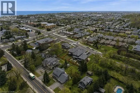 7 Bartlett Avenue Grimsby ON L3M 5N7