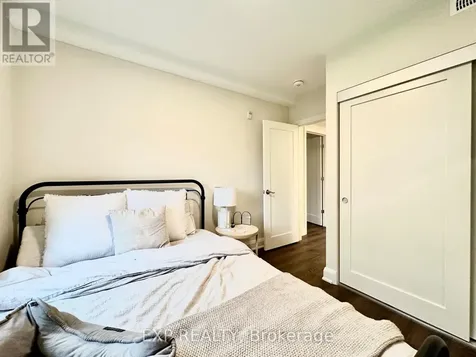 33 Maple Grove Road Ottawa ON K2L 2S7
