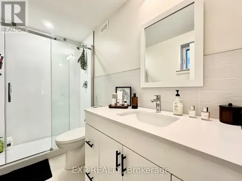 33 Maple Grove Road Ottawa ON K2L 2S7