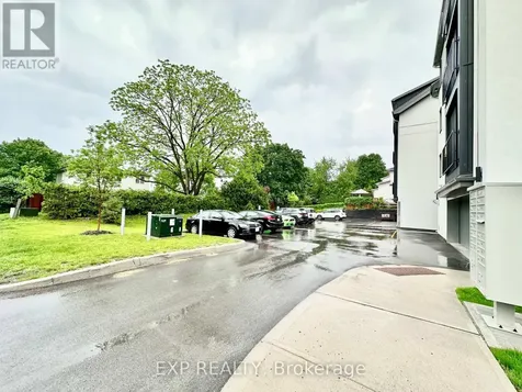 33 Maple Grove Road Ottawa ON K2L 2S7