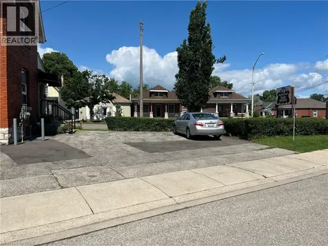 266 Brant Avenue Brantford ON N3T 3J7