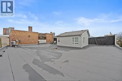 552-554 Pitt Street West Windsor ON N9A 5M2