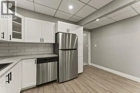 552-554 Pitt Street West Windsor ON N9A 5M2