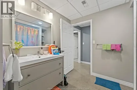 552-554 Pitt Street West Windsor ON N9A 5M2
