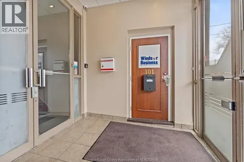552-554 Pitt Street West Windsor ON N9A 5M2