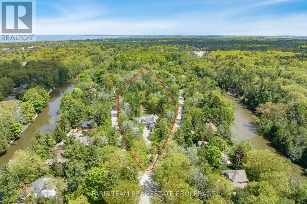 138 Knox Road East Wasaga Beach ON L9Z 2T5