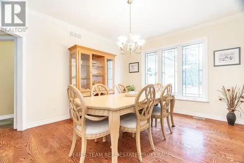 138 Knox Road East Wasaga Beach ON L9Z 2T5