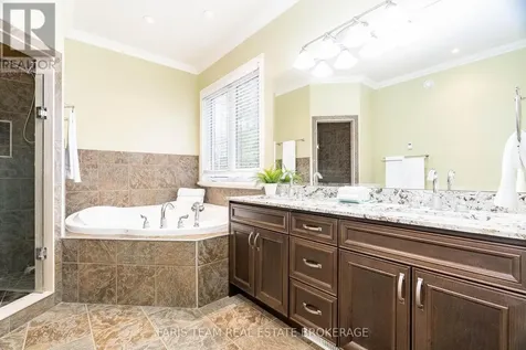 138 Knox Road East Wasaga Beach ON L9Z 2T5