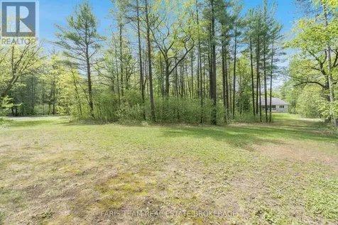 138 Knox Road East Wasaga Beach ON L9Z 2T5