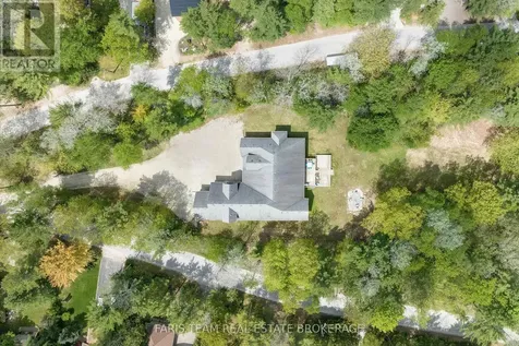 138 Knox Road East Wasaga Beach ON L9Z 2T5