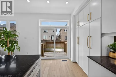 12 Shady Oaks Trail Hamilton ON L9B 0E9