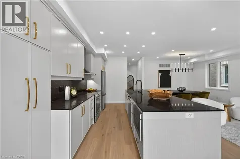 12 Shady Oaks Trail Hamilton ON L9B 0E9