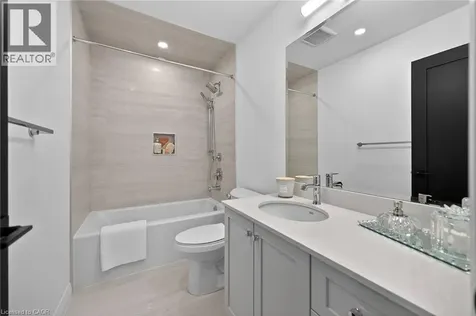 12 Shady Oaks Trail Hamilton ON L9B 0E9
