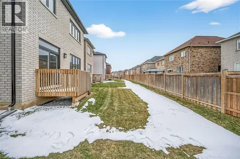 12 Shady Oaks Trail Hamilton ON L9B 0E9