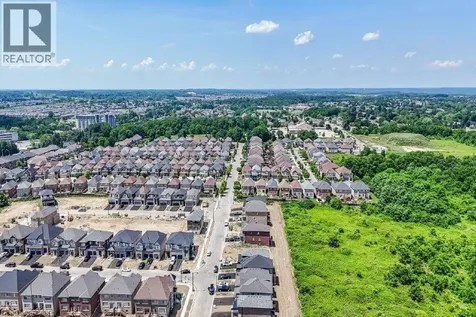 12 Shady Oaks Trail Hamilton ON L9B 0E9