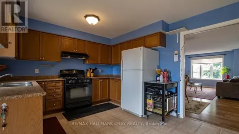 139 Wawinet Street Midland ON L4R 5A9