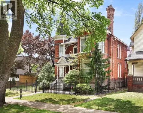 719 Victoria Avenue Windsor ON N9A 4N3