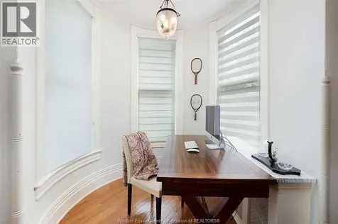 719 Victoria Avenue Windsor ON N9A 4N3