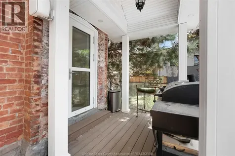 719 Victoria Avenue Windsor ON N9A 4N3