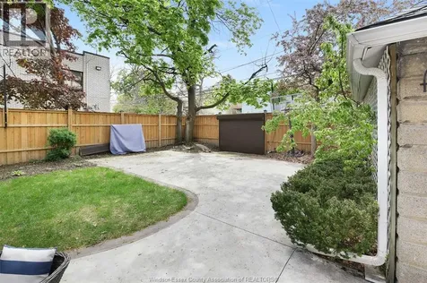 719 Victoria Avenue Windsor ON N9A 4N3