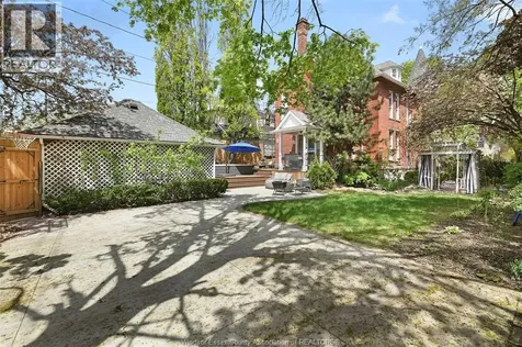 719 Victoria Avenue Windsor ON N9A 4N3