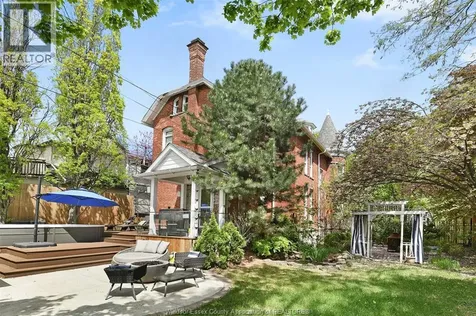 719 Victoria Avenue Windsor ON N9A 4N3