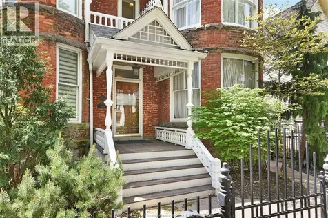 719 Victoria Avenue Windsor ON N9A 4N3