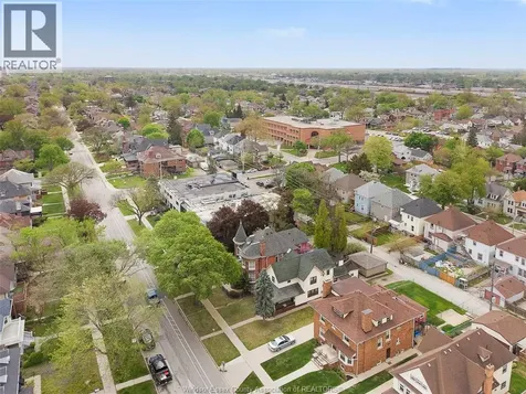 719 Victoria Avenue Windsor ON N9A 4N3