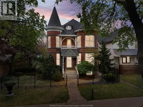 719 Victoria Avenue Windsor ON N9A 4N3