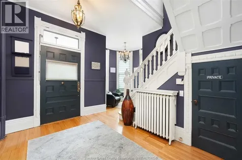 719 Victoria Avenue Windsor ON N9A 4N3