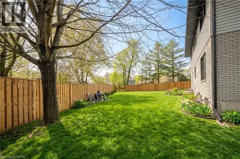 361 Coleridge Place Waterloo ON N2L 2V7